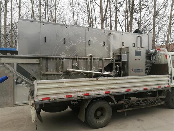 不銹鋼餐盤(pán)清洗機(jī)