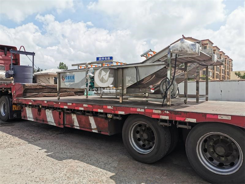 聊城市莘縣噴淋氣泡清洗機發(fā)貨