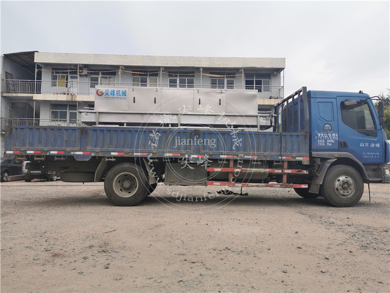 青島市黃島區(qū)洗筐機發(fā)貨