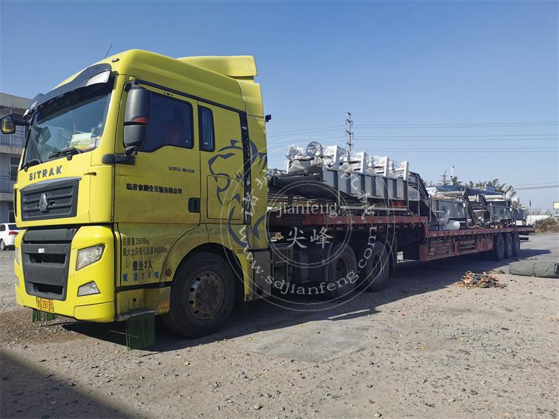 蔬菜清洗加工設(shè)備發(fā)貨