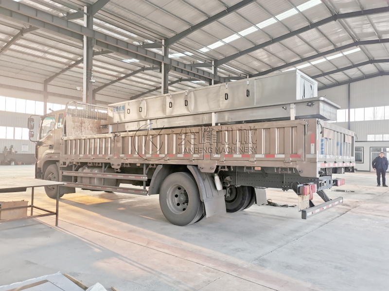 清遠市高壓噴淋洗箱機設備交付成功