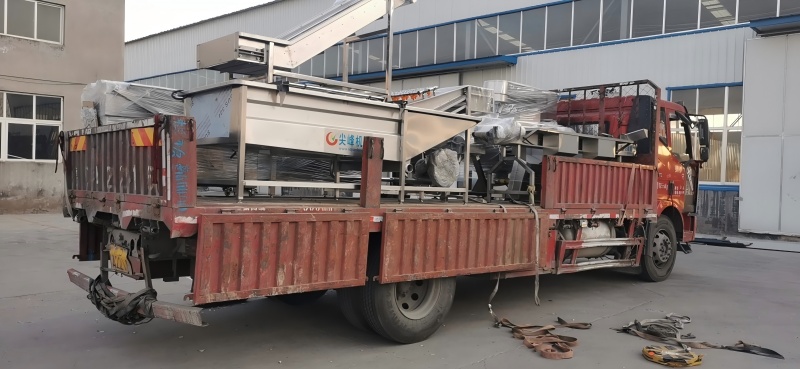 蘿卜干加工設(shè)備在重慶云陽(yáng)投入運(yùn)行