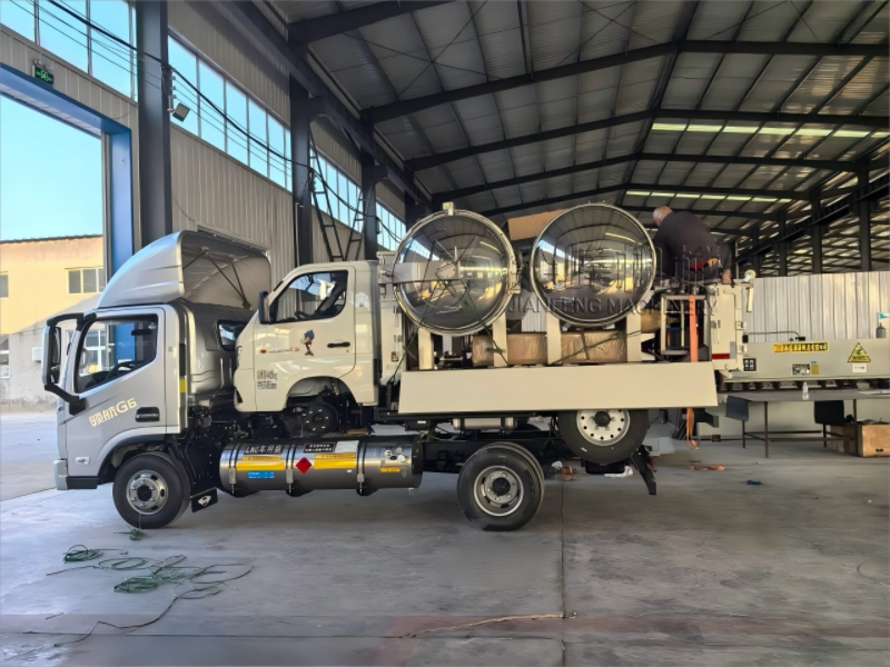 諸城尖峰機械雙鍋并聯(lián)高壓殺菌鍋正式交付重慶客戶